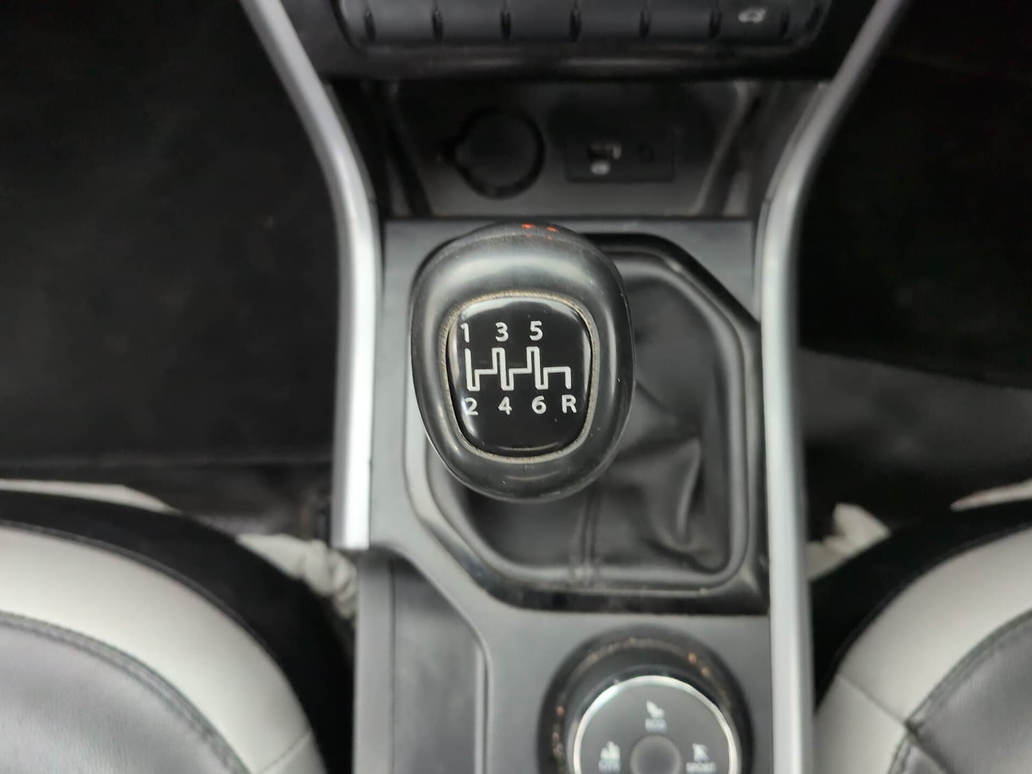 Used 2021 Tata Nexon XM (S) Diesel Diesel Manual interior GEAR  KNOB VIEW