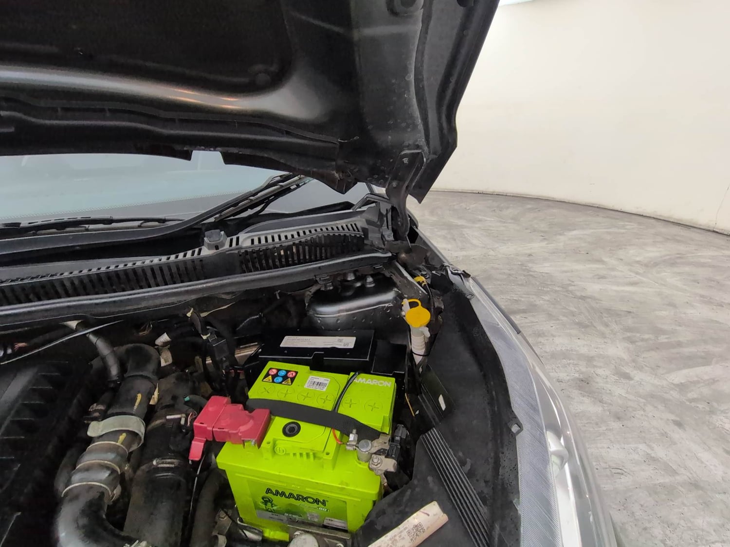 Used 2021 Tata Nexon XM (S) Diesel Diesel Manual engine ENGINE LEFT SIDE HINGE & APRON VIEW