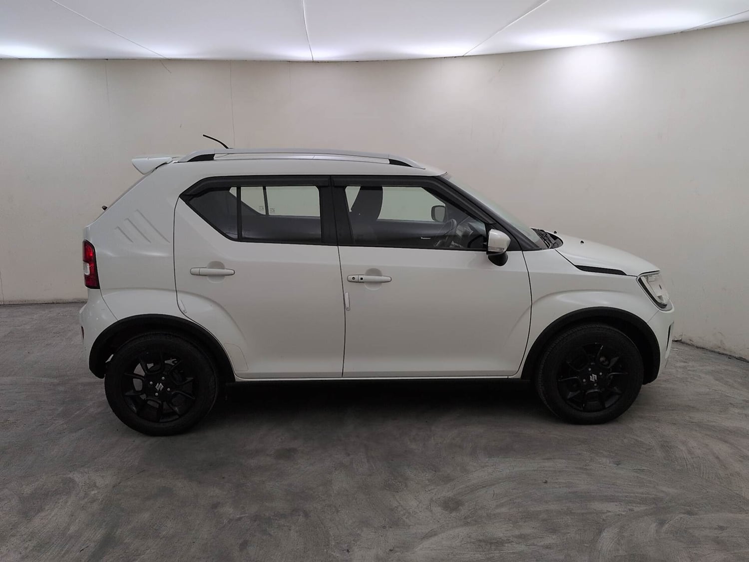 Used 2024 Maruti Suzuki Ignis Zeta 1.2 MT Petrol Manual exterior RIGHT SIDE VIEW
