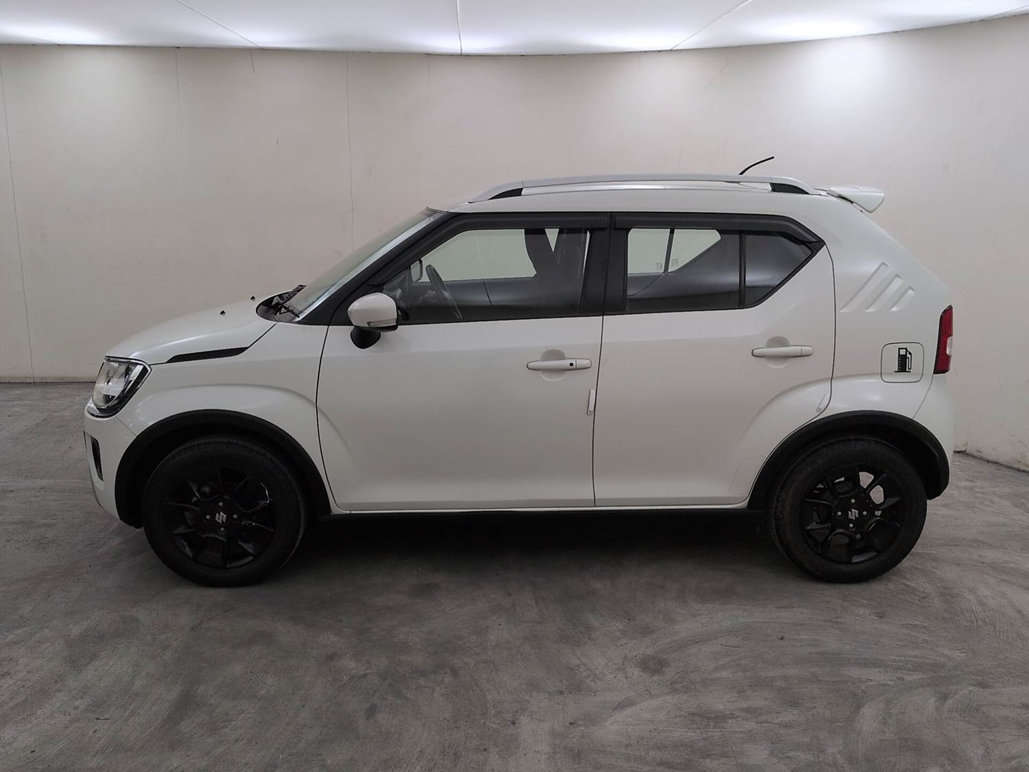 Used 2024 Maruti Suzuki Ignis Zeta 1.2 MT Petrol Manual exterior LEFT SIDE VIEW