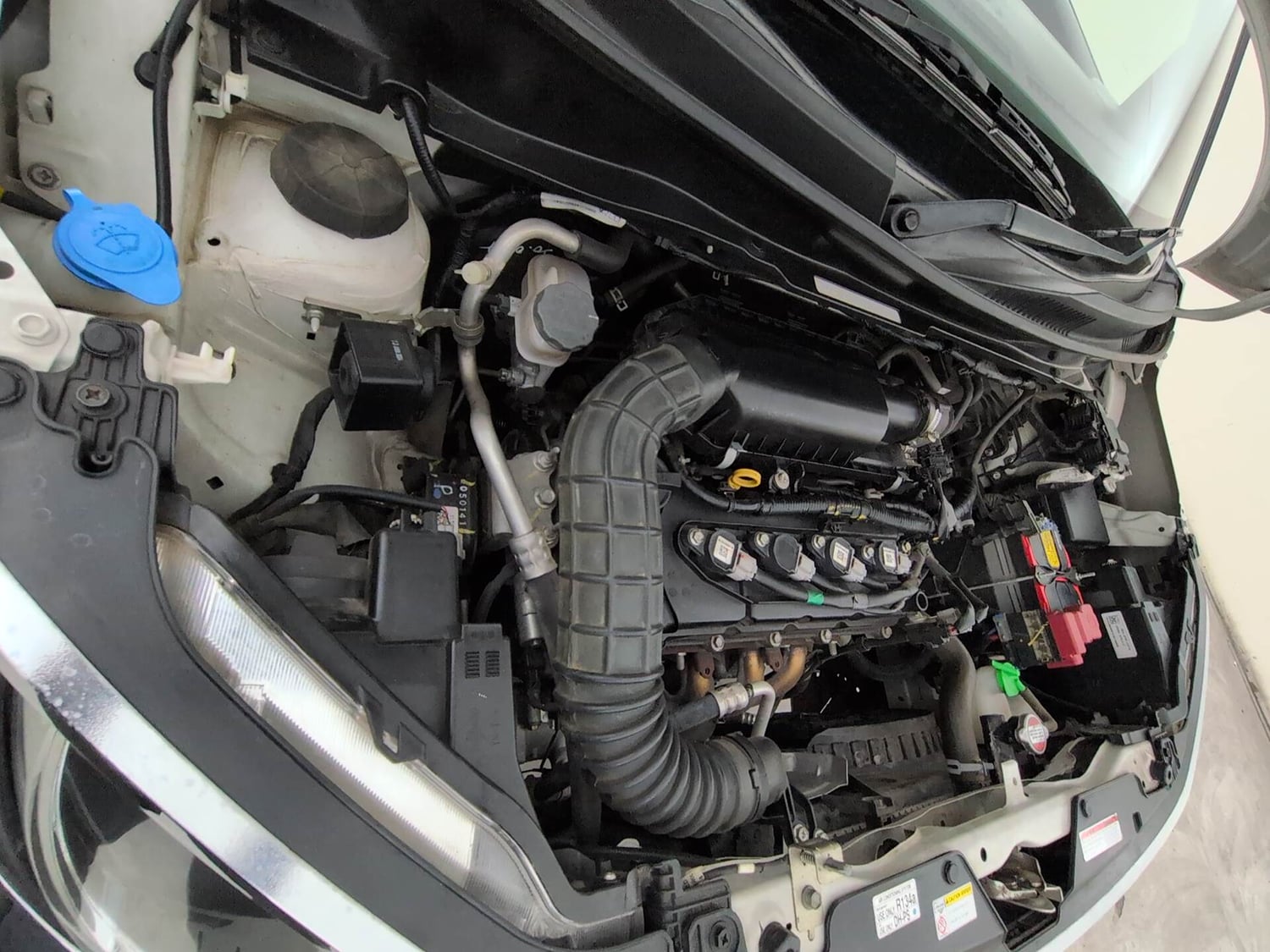 Used 2024 Maruti Suzuki Ignis Zeta 1.2 MT Petrol Manual engine ENGINE RIGHT SIDE VIEW