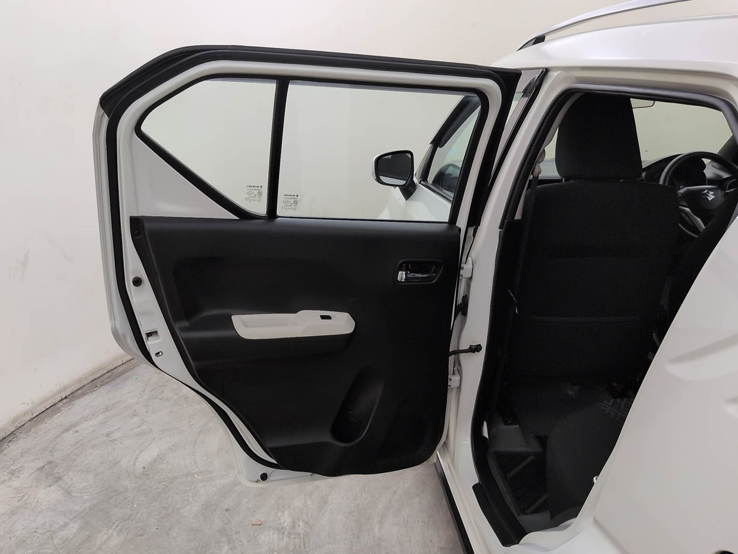 Used 2024 Maruti Suzuki Ignis Zeta 1.2 MT Petrol Manual interior LEFT REAR DOOR OPEN VIEW