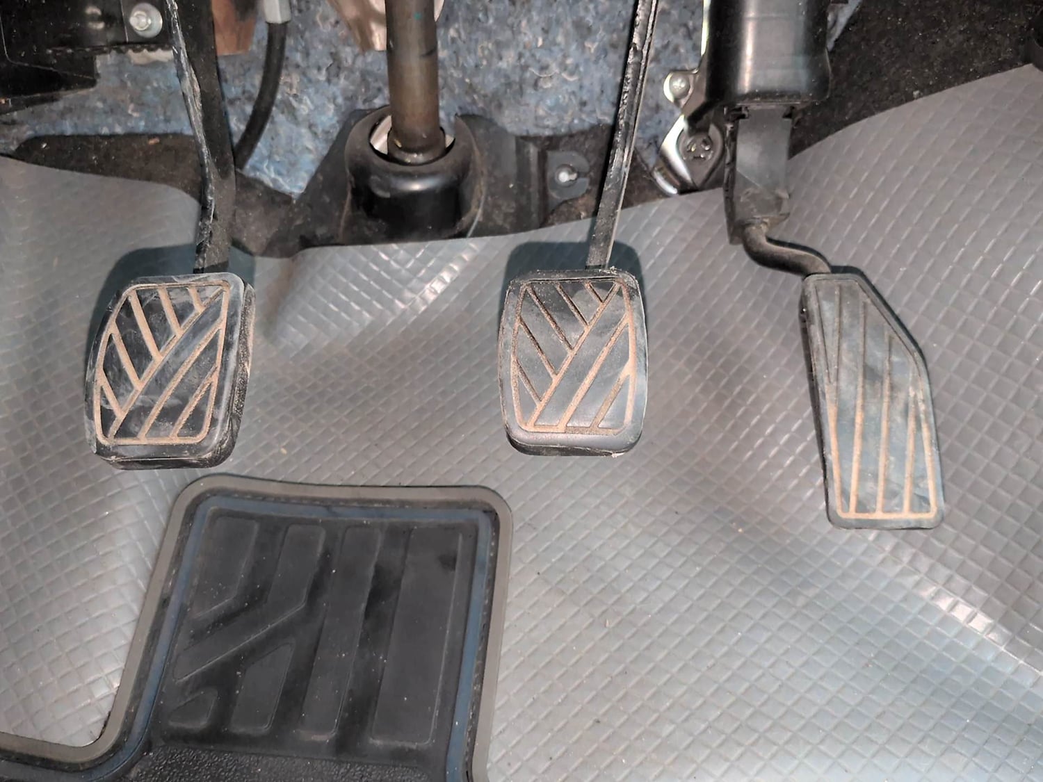 Used 2024 Maruti Suzuki Ignis Zeta 1.2 MT Petrol Manual interior PEDALS VIEW
