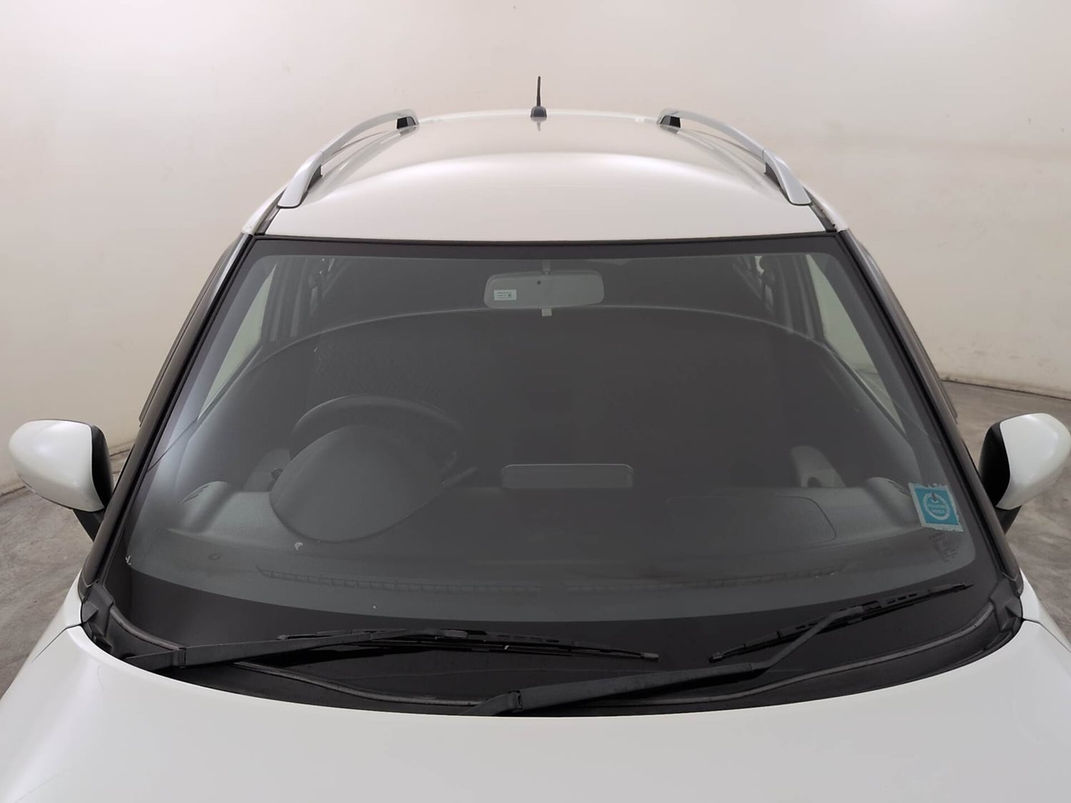 Used 2024 Maruti Suzuki Ignis Zeta 1.2 MT Petrol Manual exterior FRONT WINDSHIELD VIEW