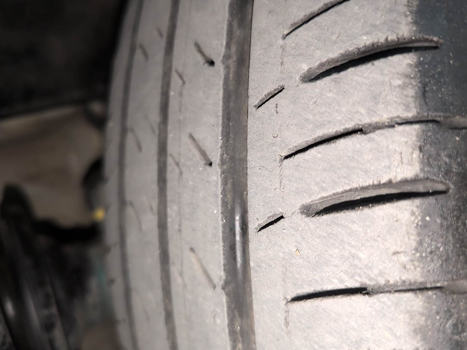 Used 2024 Maruti Suzuki Ignis Zeta 1.2 MT Petrol Manual tyres RIGHT FRONT TYRE TREAD VIEW