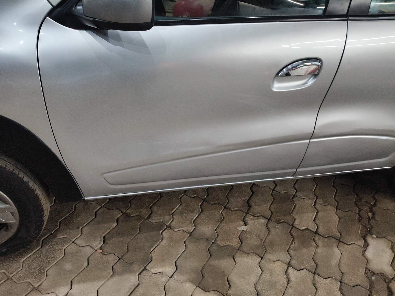 Used 2021 Renault Kwid RXT 1.0 Opt Petrol Manual dents MINOR DENT