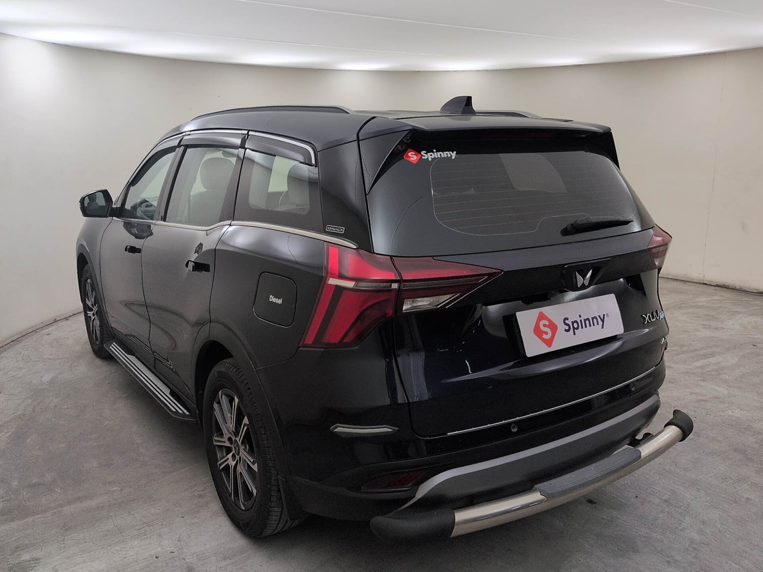 Used 2024 Mahindra XUV700 AX 7 Luxury Pack Diesel AT 7 STR Diesel Automatic exterior LEFT REAR CORNER VIEW