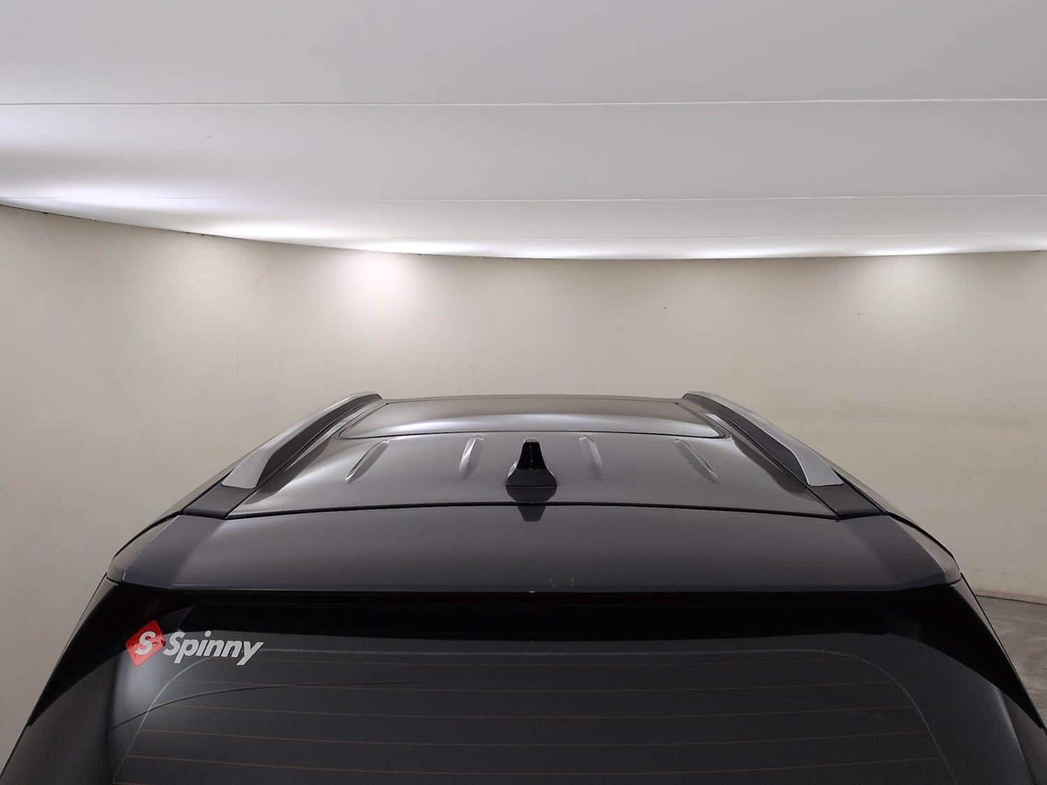 Used 2024 Mahindra XUV700 AX 7 Luxury Pack Diesel AT 7 STR Diesel Automatic exterior EXTERIOR ROOF VIEW