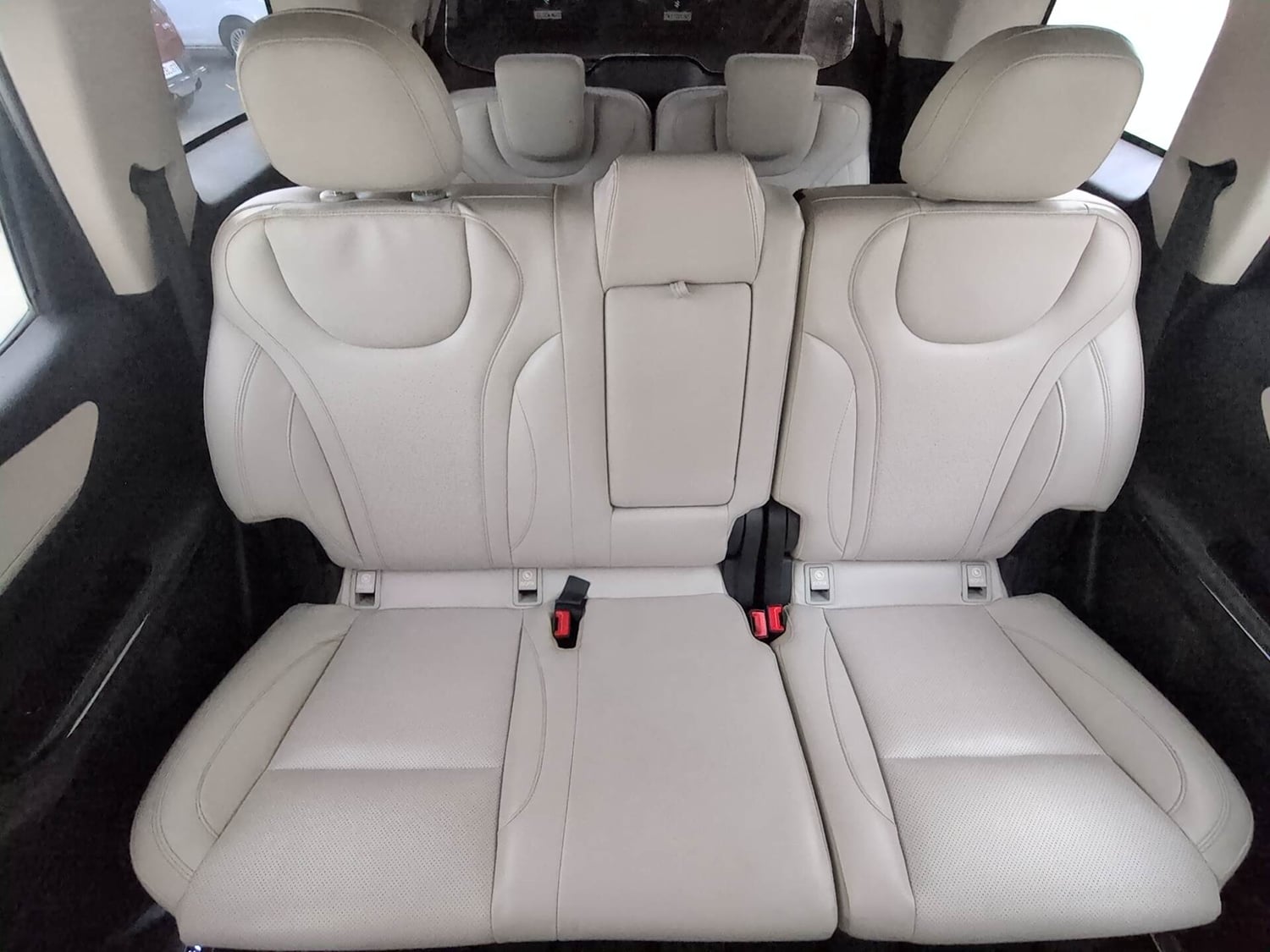 Used 2024 Mahindra XUV700 AX 7 Luxury Pack Diesel AT 7 STR Diesel Automatic interior REAR SEAT CONDITION VIEW