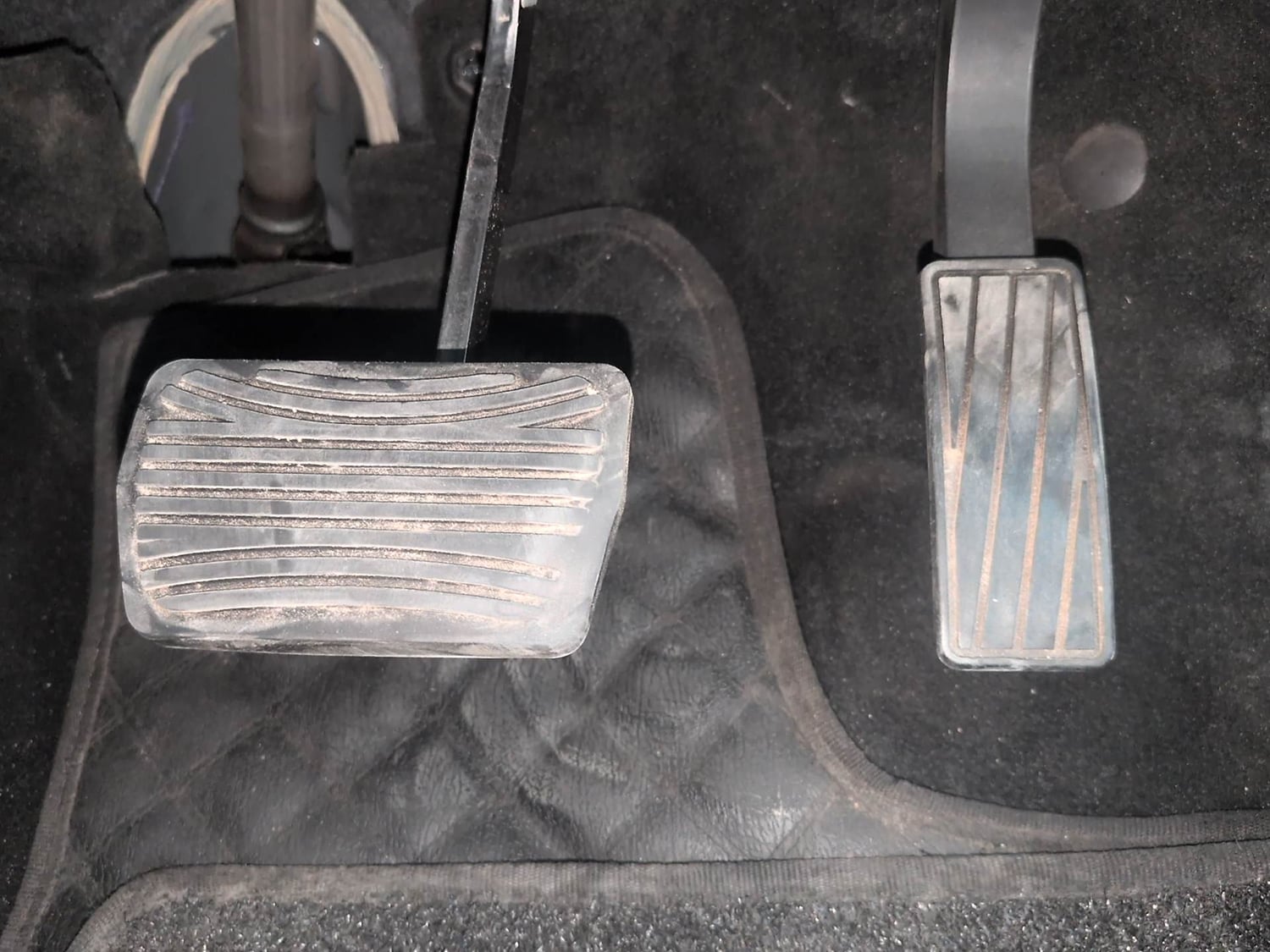 Used 2024 Mahindra XUV700 AX 7 Luxury Pack Diesel AT 7 STR Diesel Automatic interior PEDALS VIEW