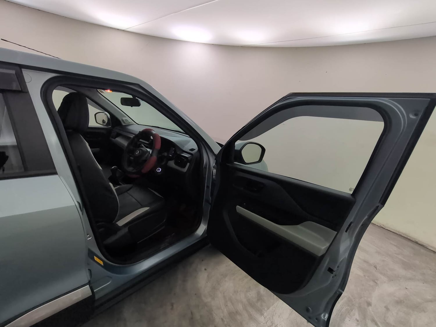 Used 2023 Tata Punch Adventure MT Petrol Manual interior RIGHT SIDE FRONT DOOR CABIN VIEW