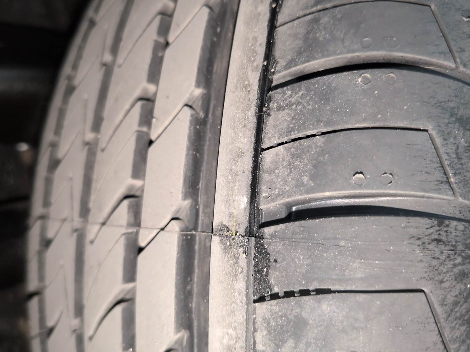 Used 2021 Kia Sonet HTX 1.0 iMT Petrol Manual tyres LEFT REAR TYRE TREAD VIEW