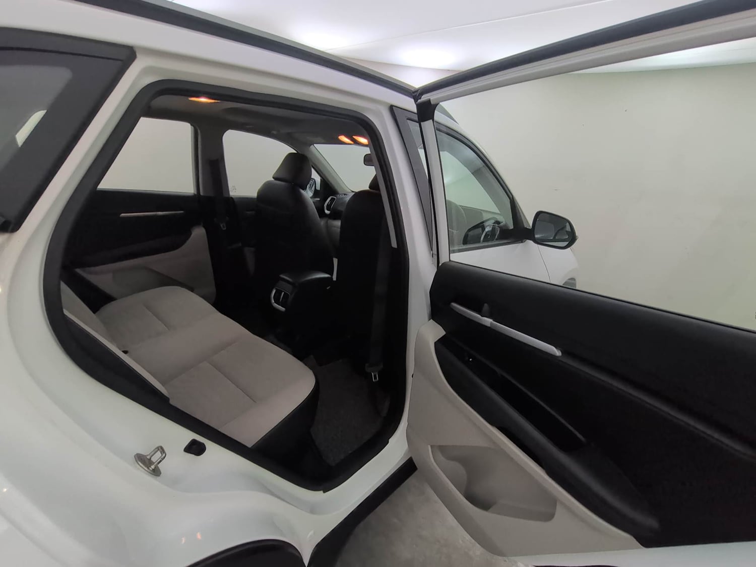 Used 2021 Kia Sonet HTX 1.0 iMT Petrol Manual interior RIGHT SIDE REAR DOOR CABIN VIEW