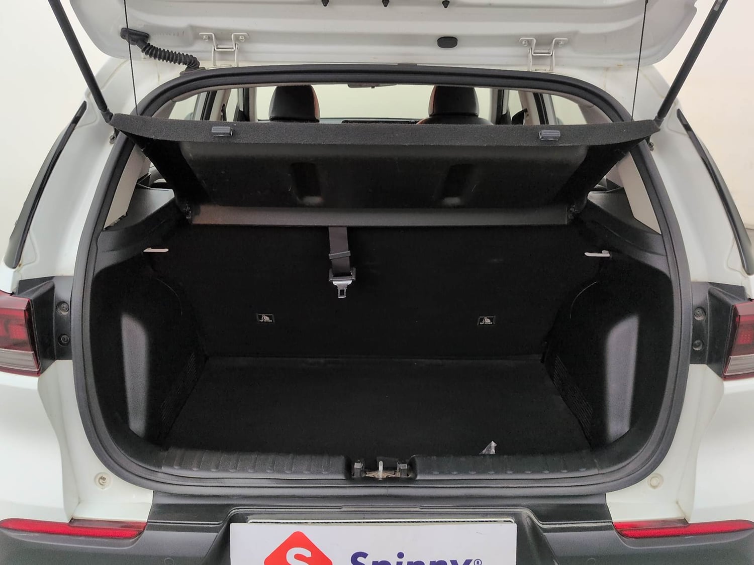 Used 2021 Kia Sonet HTX 1.0 iMT Petrol Manual interior DICKY INSIDE VIEW