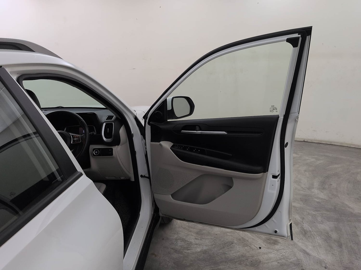 Used 2021 Kia Sonet HTX 1.0 iMT Petrol Manual interior RIGHT FRONT DOOR OPEN VIEW