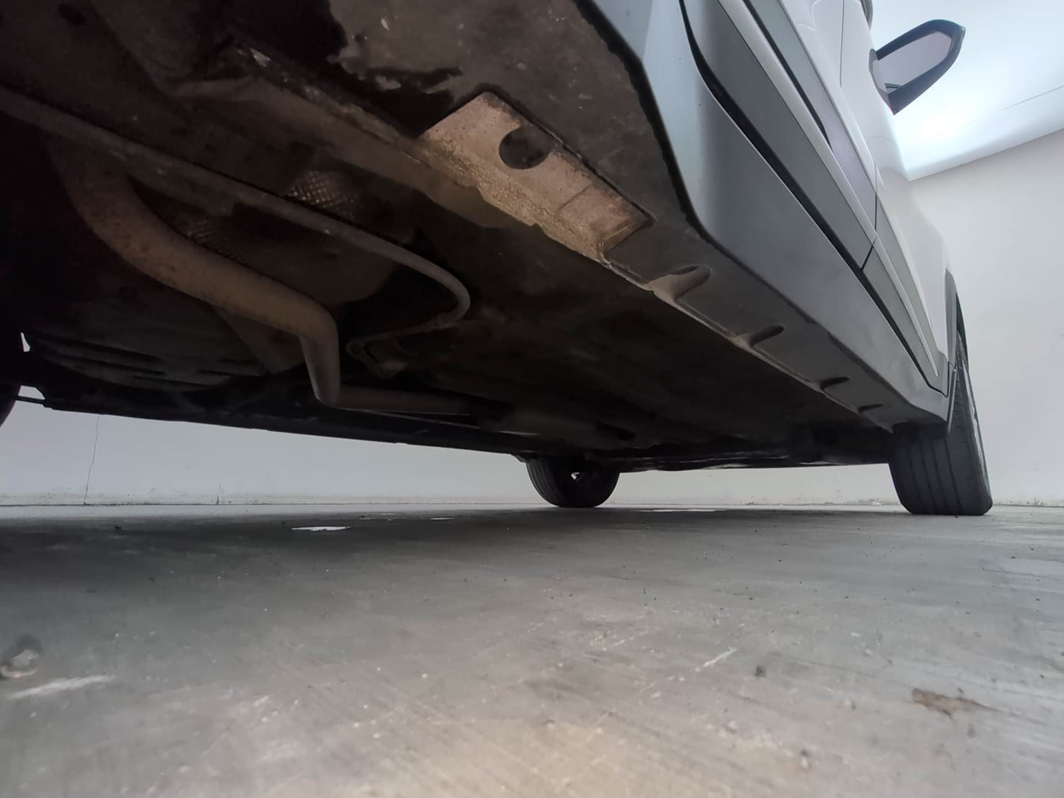 Used 2021 Kia Sonet HTX 1.0 iMT Petrol Manual extra REAR RIGHT UNDERBODY VIEW