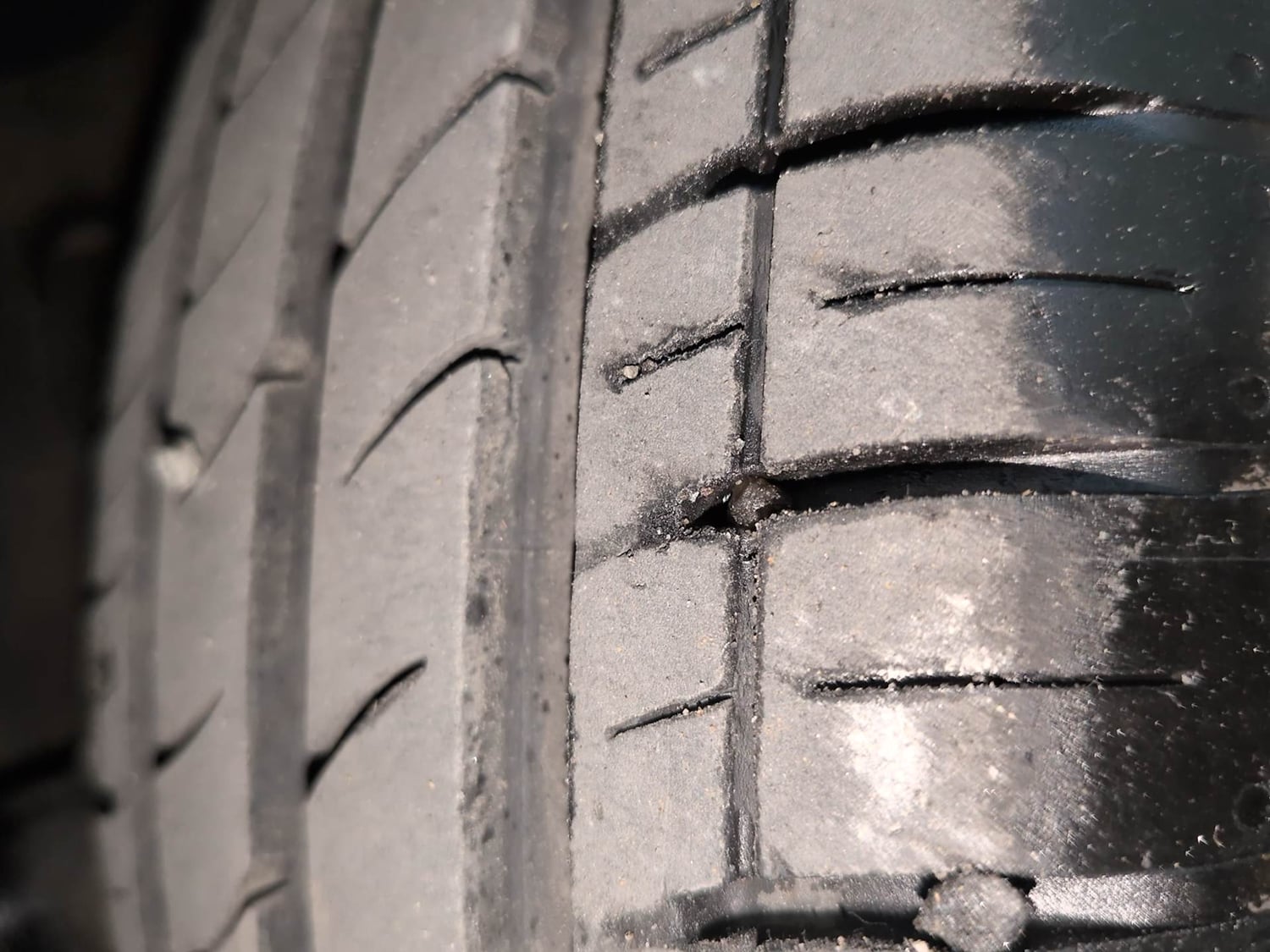 Used 2025 Hyundai Exter S 1.2 MT Petrol Manual tyres RIGHT FRONT TYRE TREAD VIEW