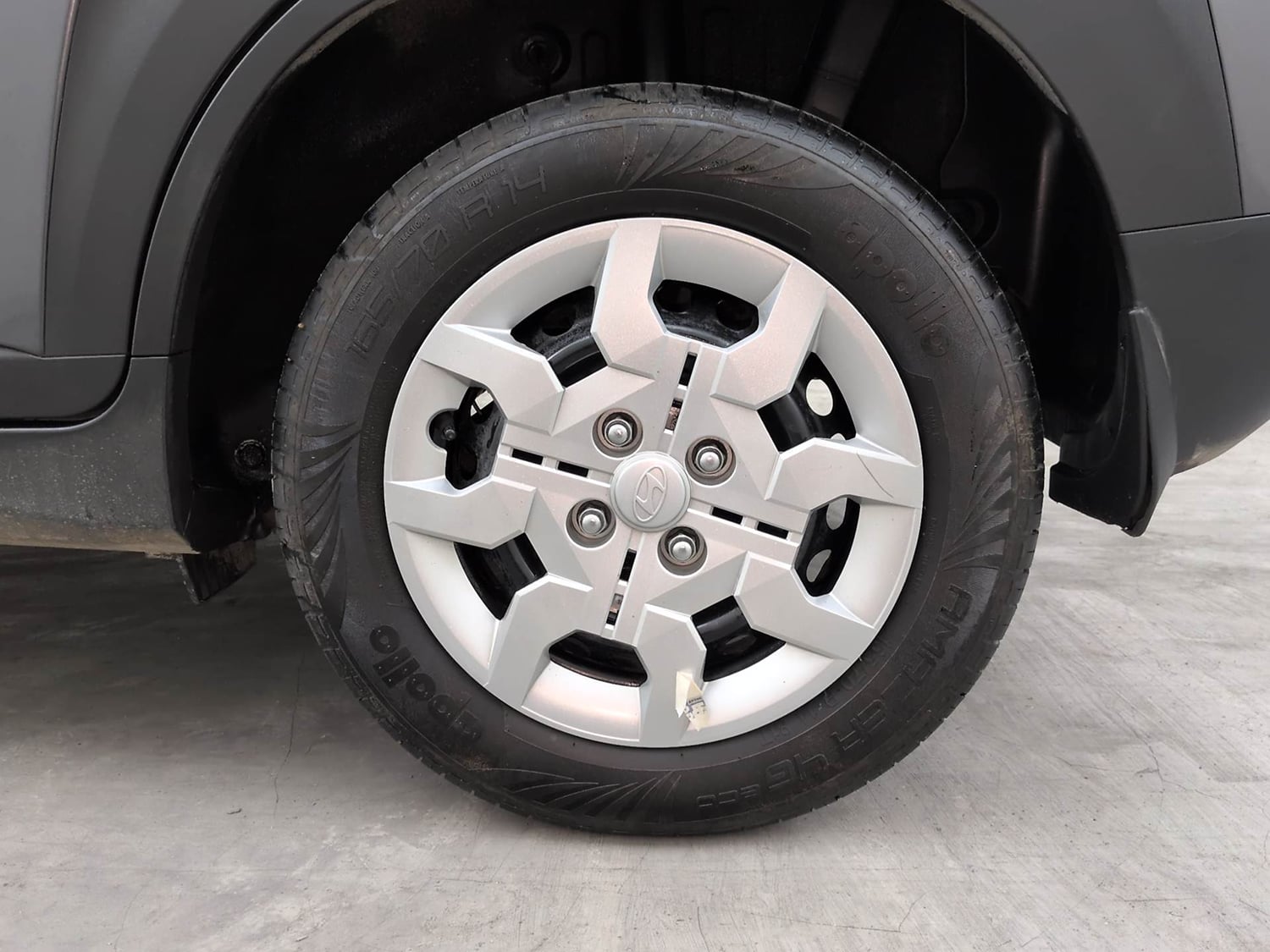 Used 2025 Hyundai Exter S 1.2 MT Petrol Manual tyres LEFT REAR TYRE RIM VIEW