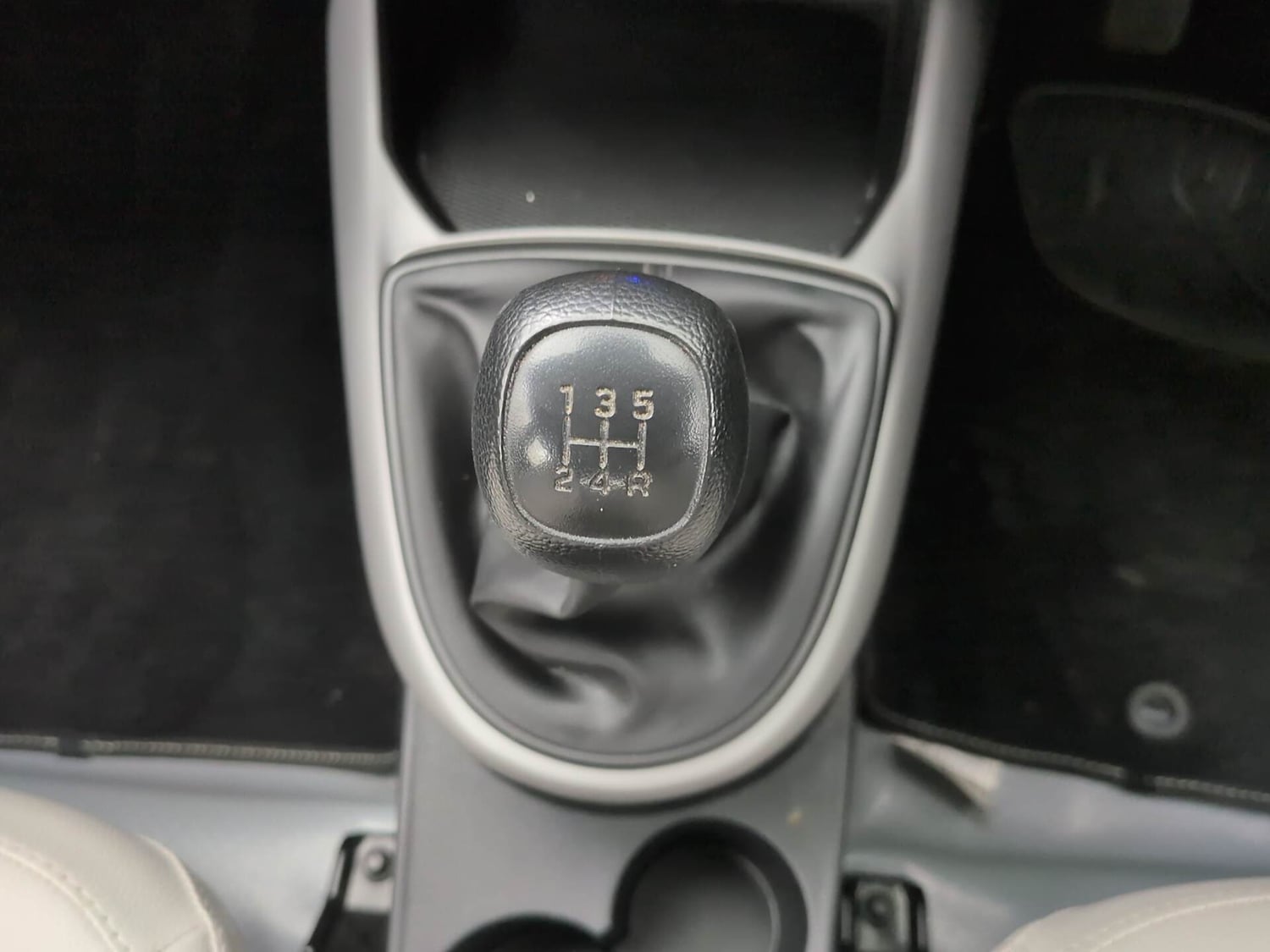 Used 2025 Hyundai Exter S 1.2 MT Petrol Manual interior GEAR  KNOB VIEW