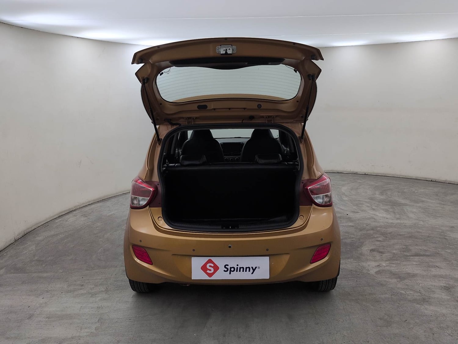Used 2016 Hyundai Grand i10 Asta AT 1.2 Kappa VTVT (O) Petrol Automatic interior DICKY DOOR OPEN VIEW
