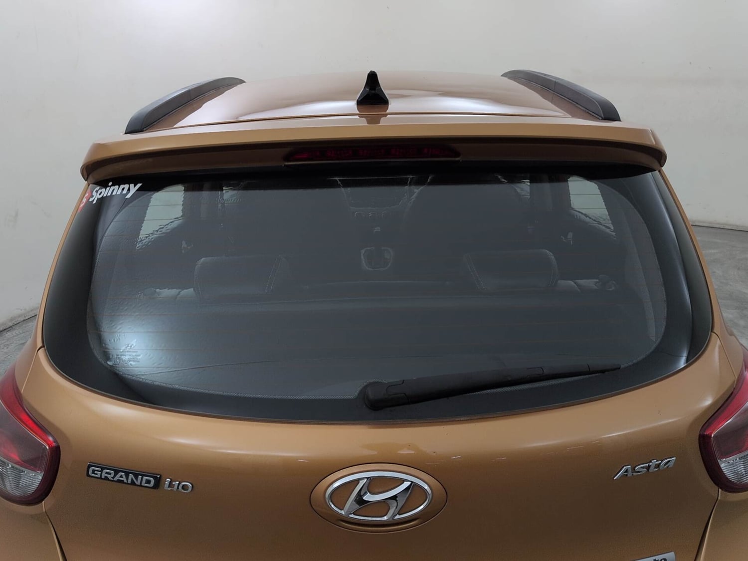 Used 2016 Hyundai Grand i10 Asta AT 1.2 Kappa VTVT (O) Petrol Automatic exterior BACK WINDSHIELD VIEW