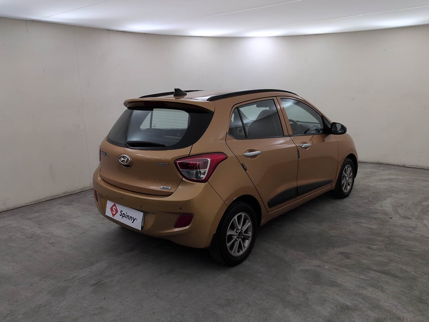 Used 2016 Hyundai Grand i10 Asta AT 1.2 Kappa VTVT (O) Petrol Automatic exterior RIGHT REAR CORNER VIEW
