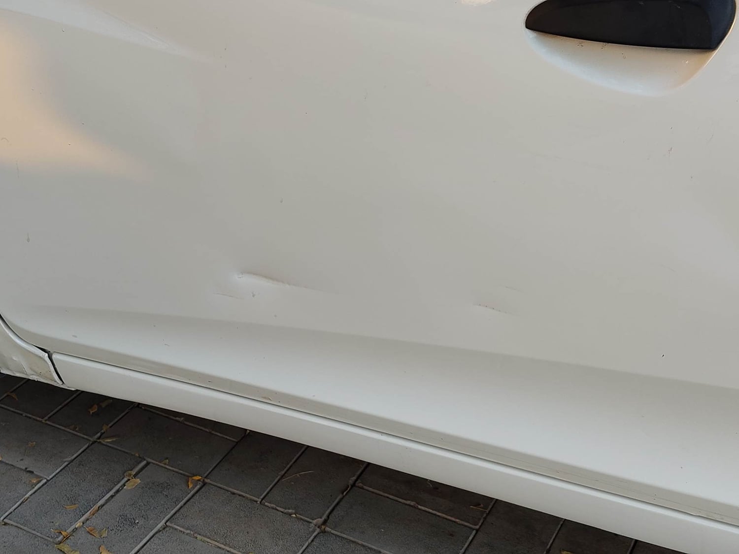 Used 2017 Hyundai Eon Magna + Petrol Manual dents MINOR DENT
