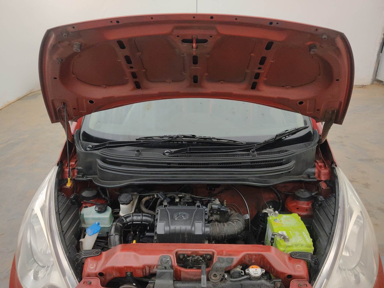Used 2015 Hyundai Eon Magna Petrol Manual engine ENGINE & BONNET OPEN FRONT VIEW