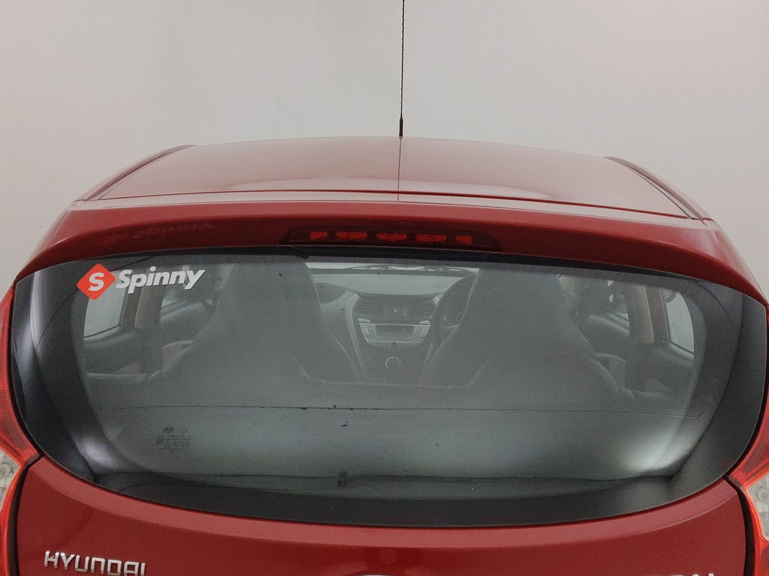 Used 2015 Hyundai Eon Magna Petrol Manual exterior BACK WINDSHIELD VIEW