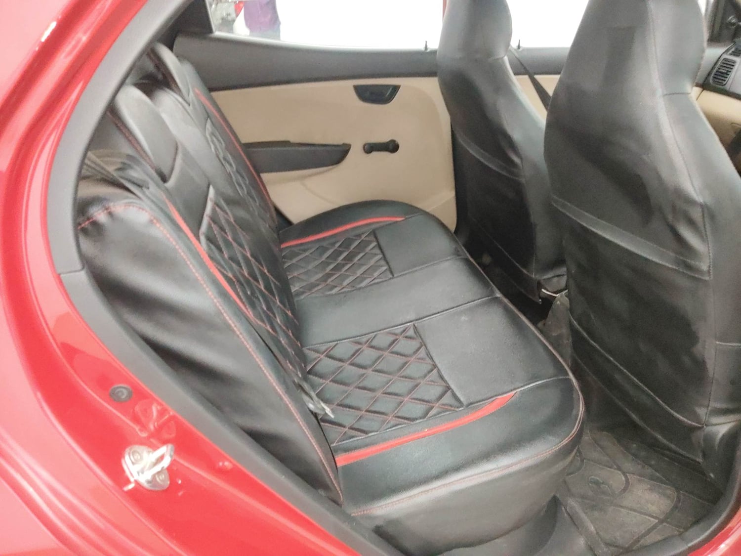 Used 2015 Hyundai Eon Magna Petrol Manual interior RIGHT SIDE REAR DOOR CABIN VIEW