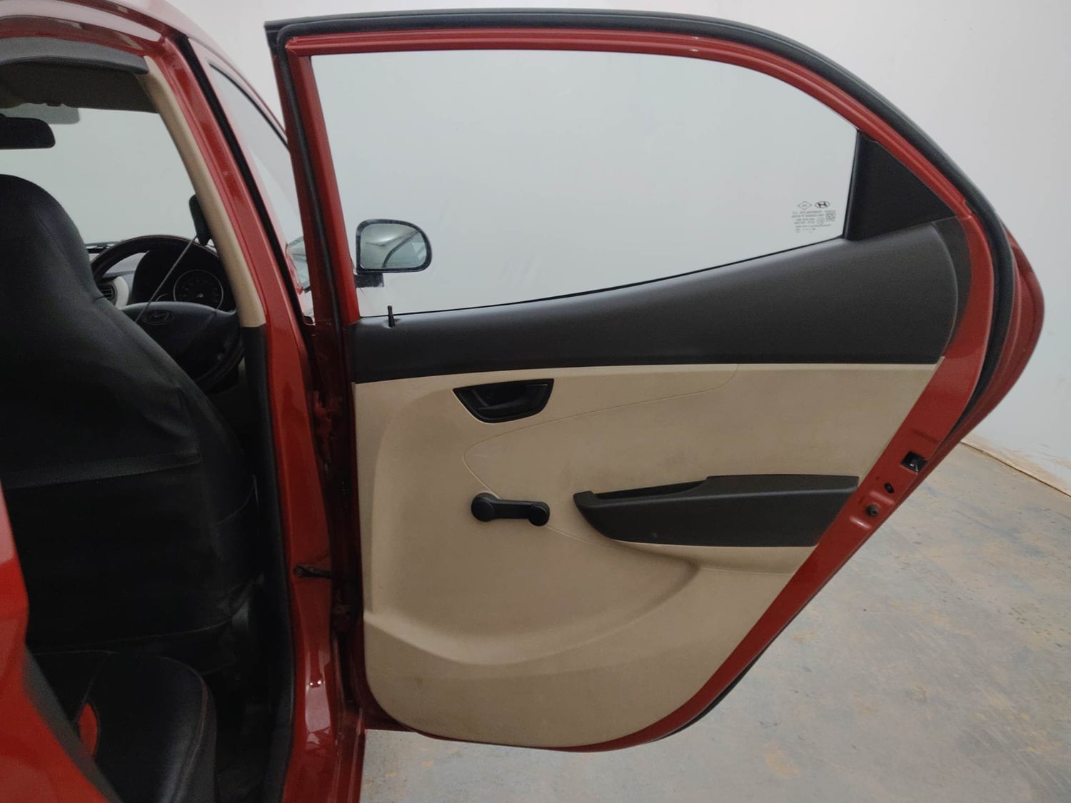 Used 2015 Hyundai Eon Magna Petrol Manual interior RIGHT REAR DOOR OPEN VIEW