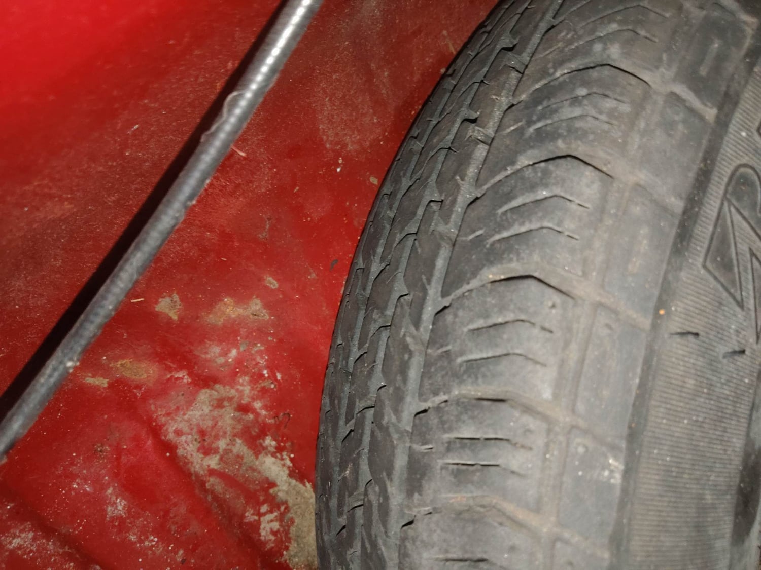 Used 2015 Hyundai Eon Magna Petrol Manual tyres SPARE TYRE VIEW