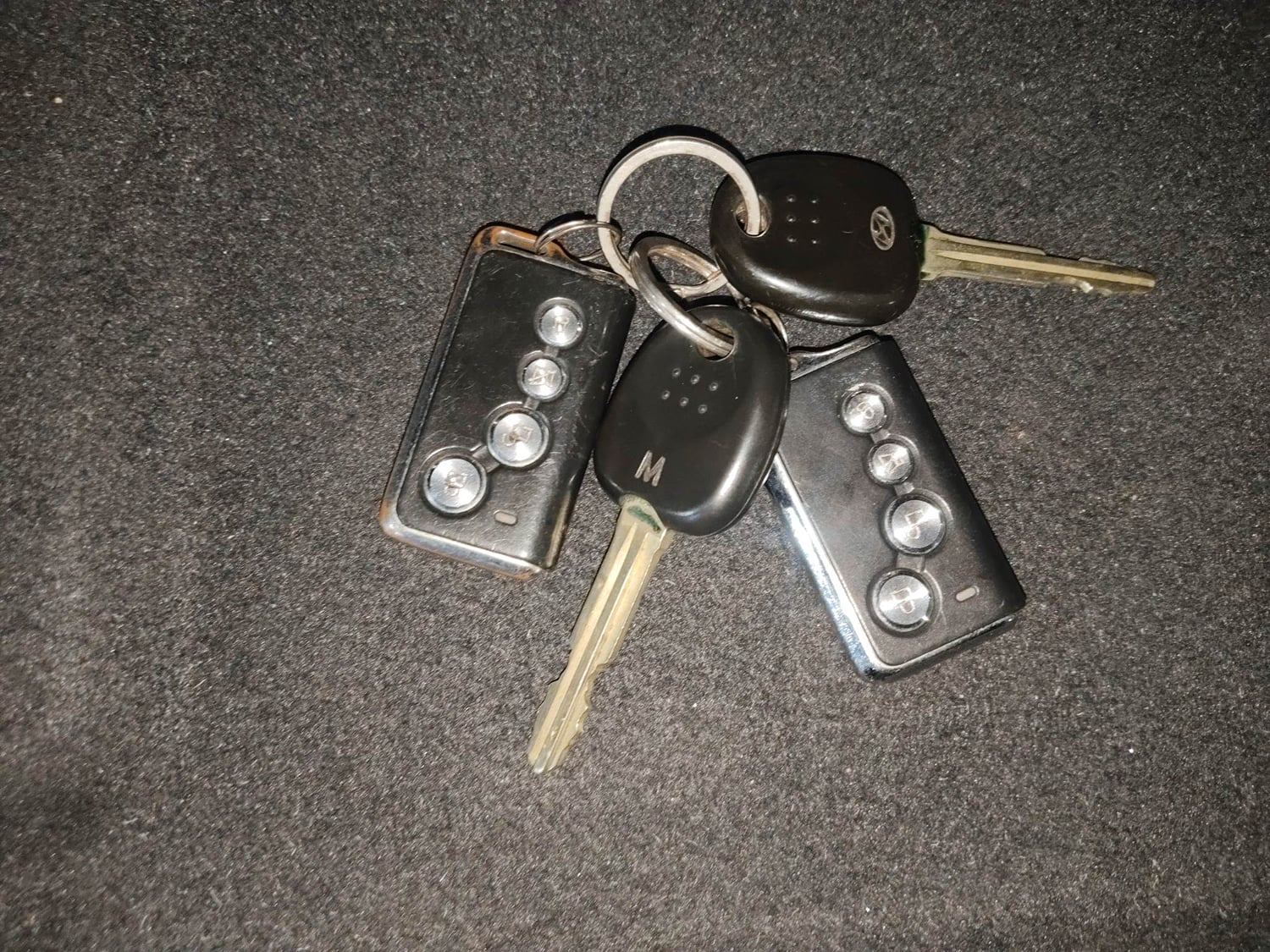 Used 2015 Hyundai Eon Magna Petrol Manual extra CAR KEY VIEW