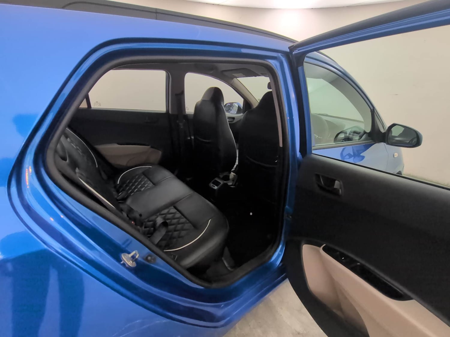 Used 2019 Hyundai Grand i10 Magna 1.2 Kappa VTVT Petrol Manual interior RIGHT SIDE REAR DOOR CABIN VIEW