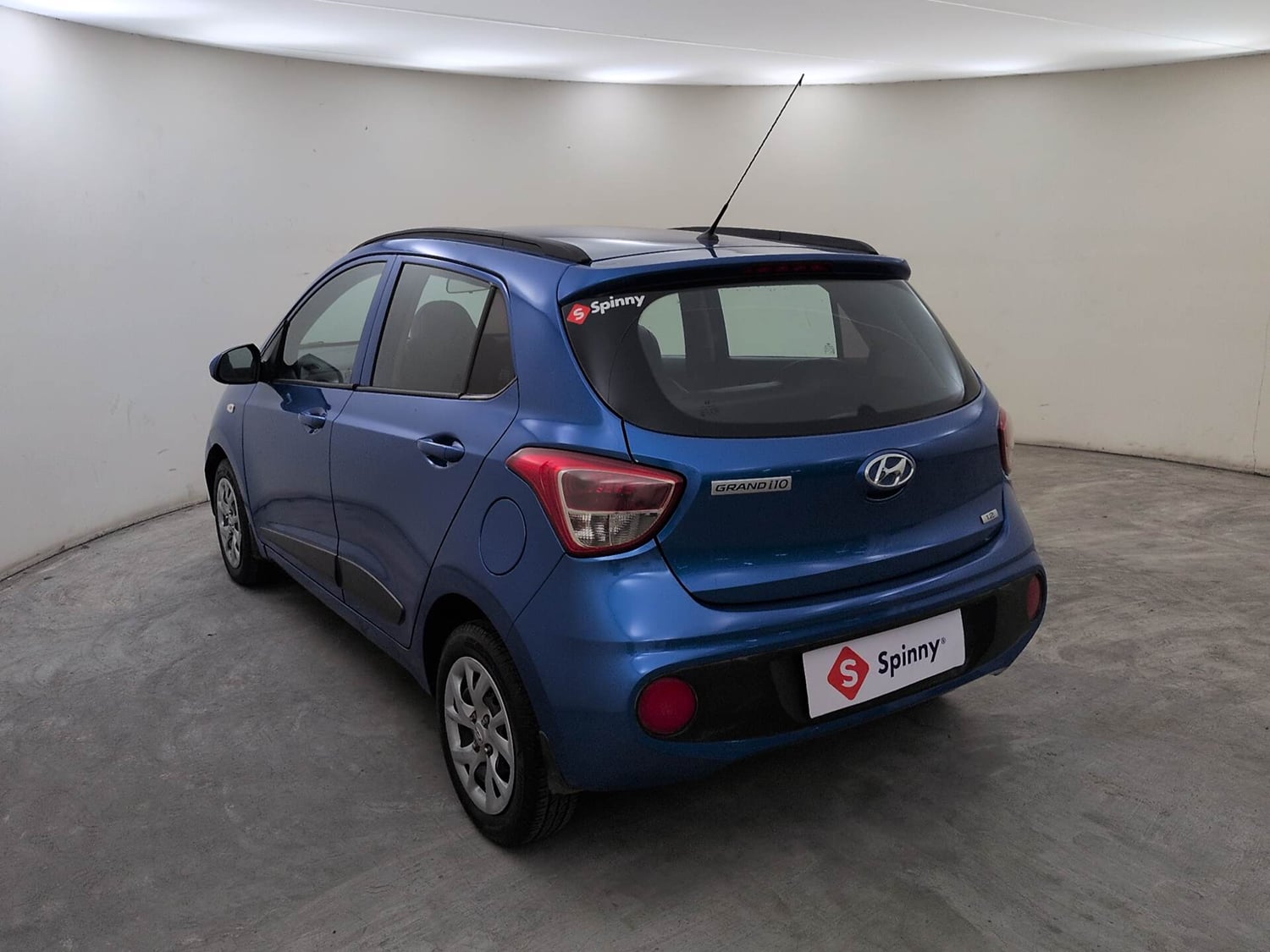 Used 2019 Hyundai Grand i10 Magna 1.2 Kappa VTVT Petrol Manual exterior LEFT REAR CORNER VIEW