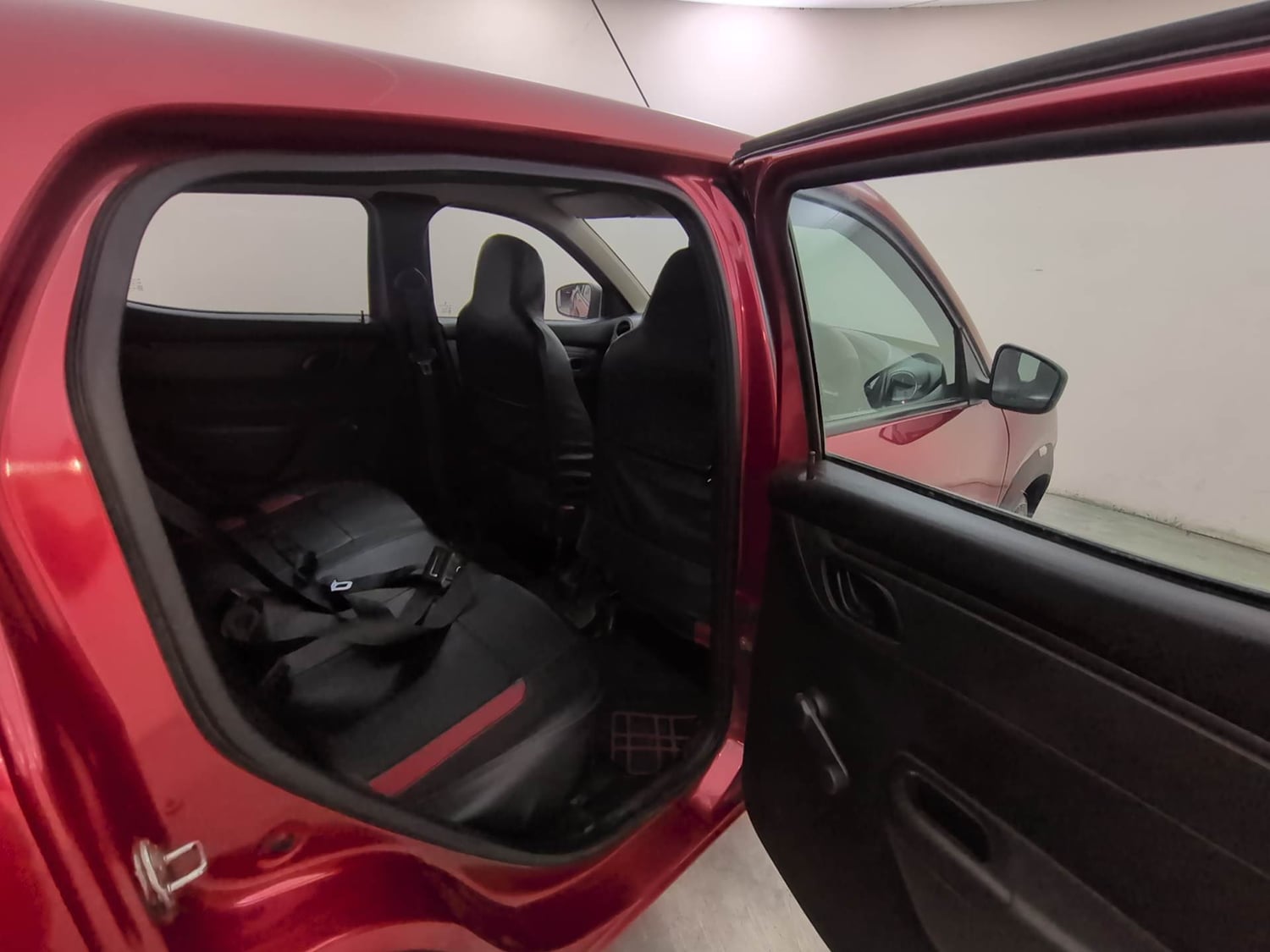 Used 2018 Renault Kwid RXT Petrol Manual interior RIGHT SIDE REAR DOOR CABIN VIEW