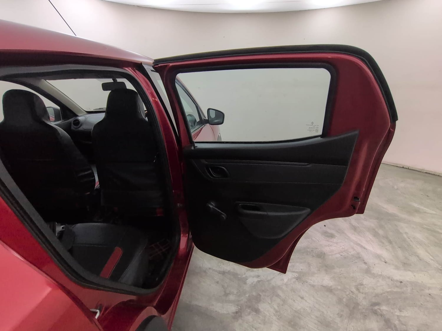 Used 2018 Renault Kwid RXT Petrol Manual interior RIGHT REAR DOOR OPEN VIEW