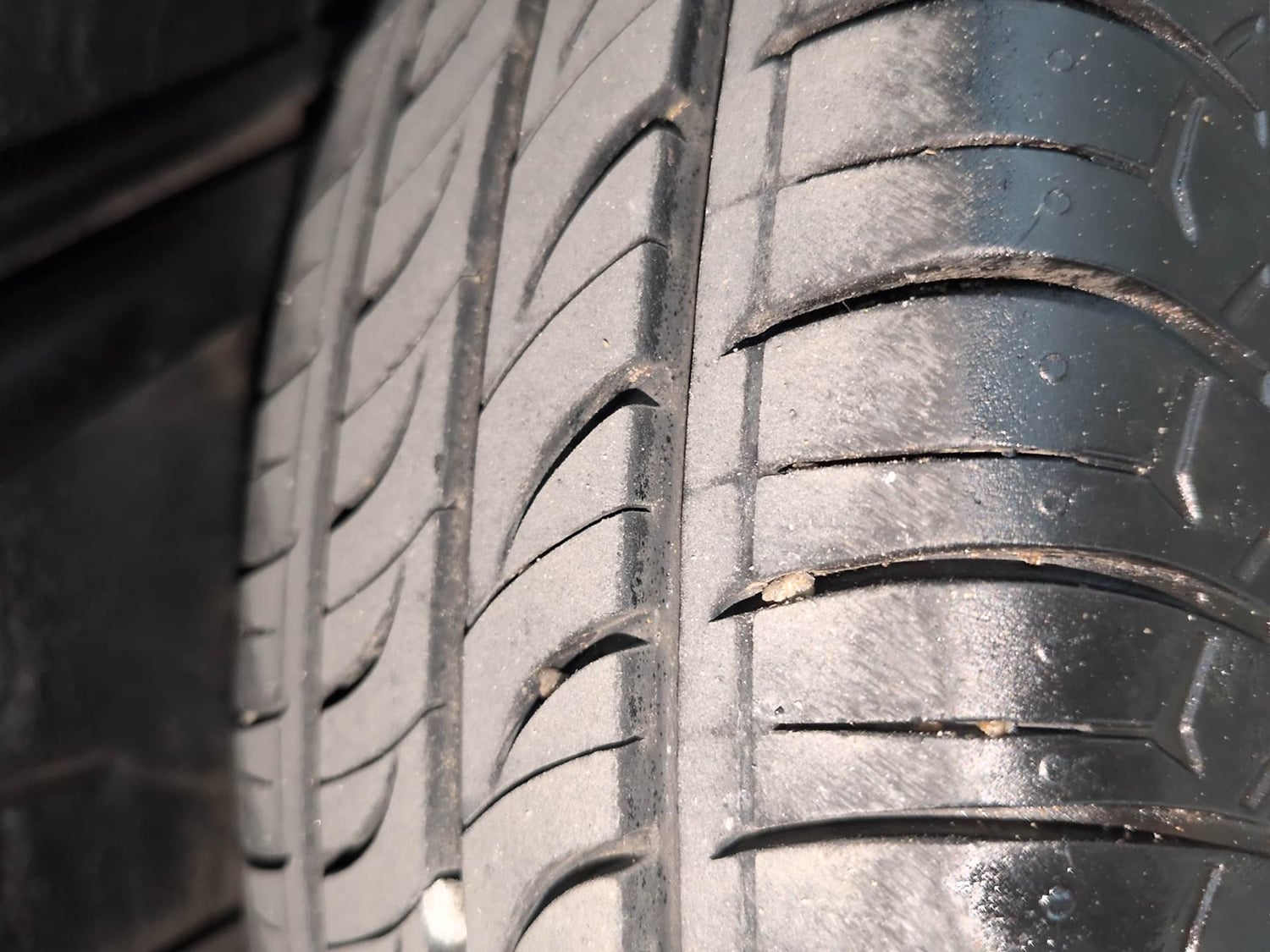 Used 2018 Renault Kwid RXT Petrol Manual tyres RIGHT REAR TYRE TREAD VIEW