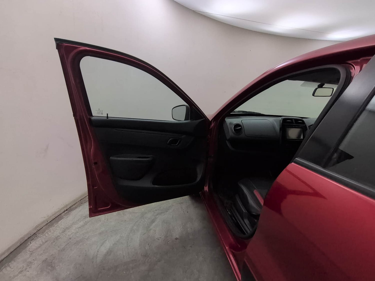 Used 2018 Renault Kwid RXT Petrol Manual interior LEFT FRONT DOOR OPEN VIEW
