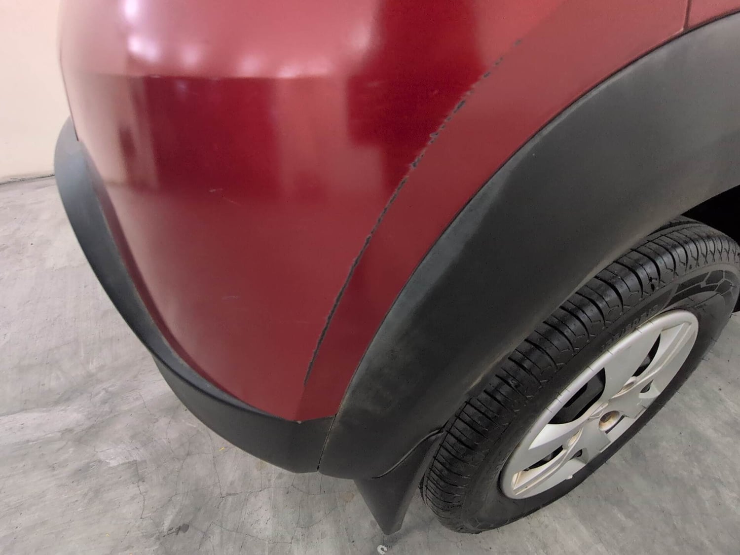Used 2018 Renault Kwid RXT Petrol Manual dents MINOR SCRATCH