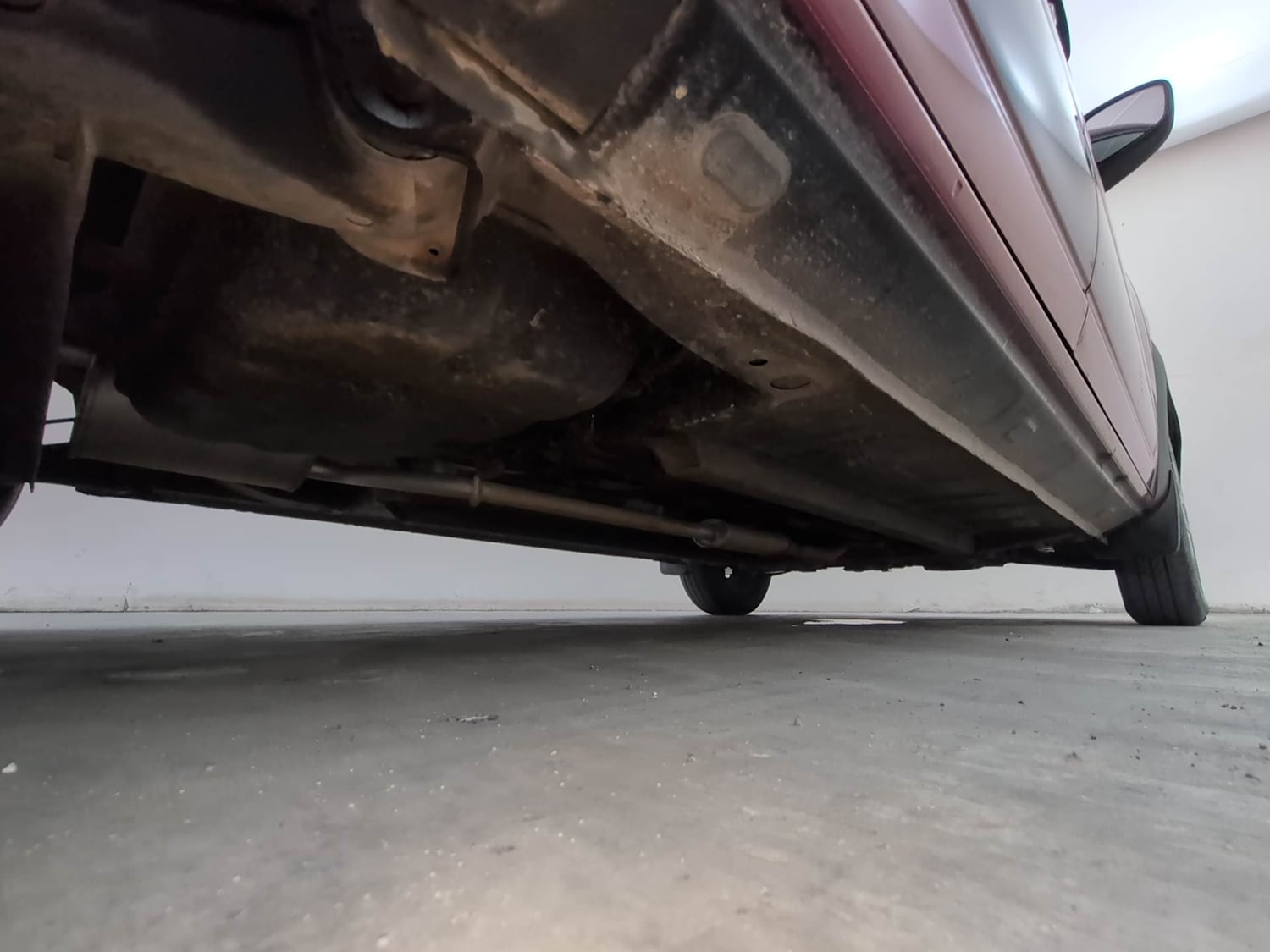 Used 2018 Renault Kwid RXT Petrol Manual extra REAR RIGHT UNDERBODY VIEW