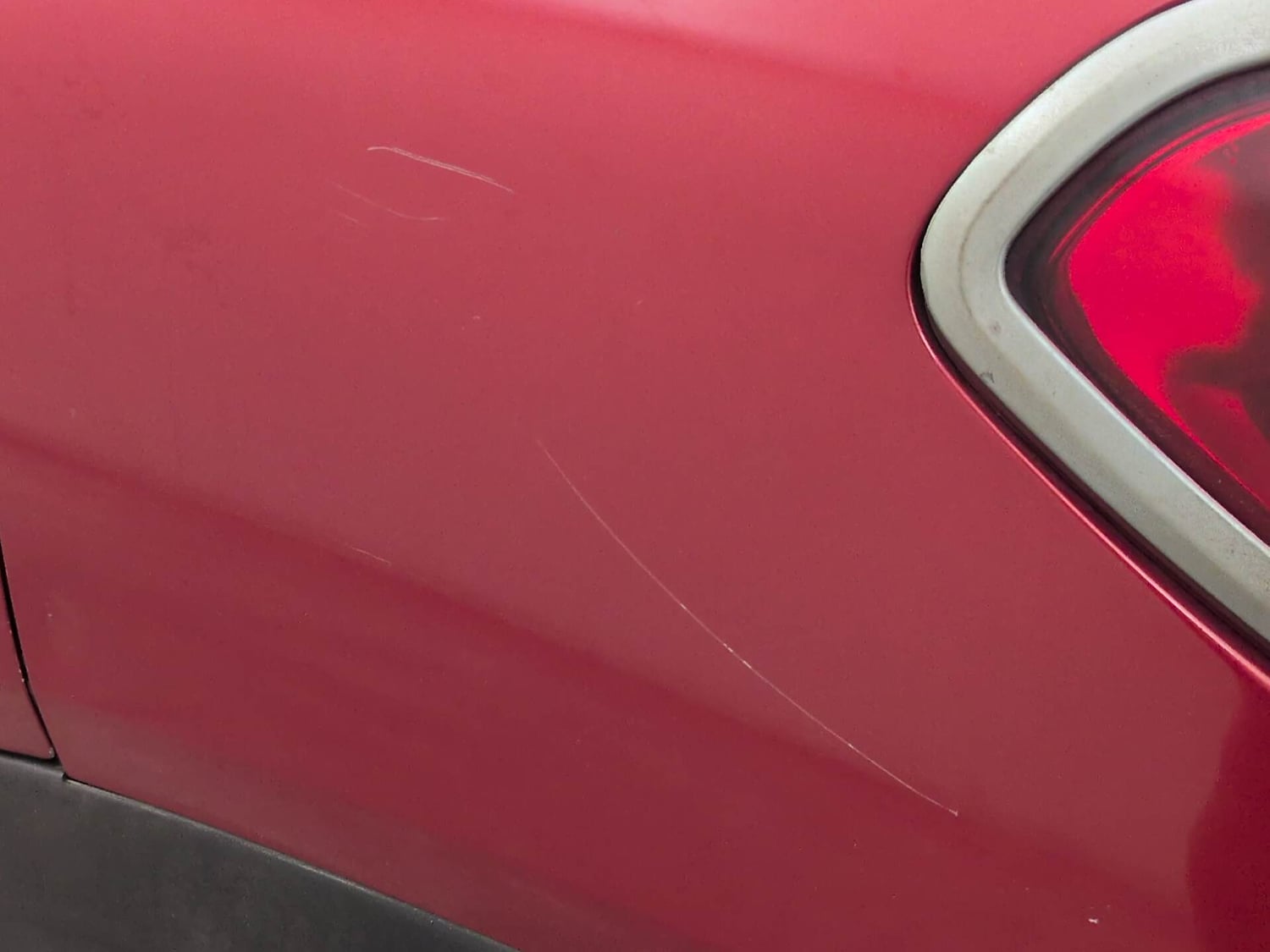 Used 2018 Renault Kwid RXT Petrol Manual dents MINOR SCRATCH