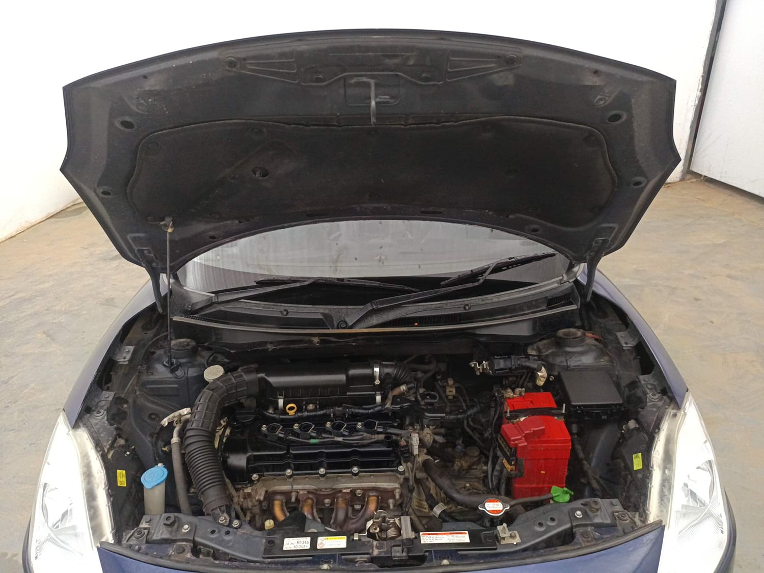 Used 2018 Maruti Suzuki Swift VXi Petrol Manual engine ENGINE & BONNET OPEN FRONT VIEW