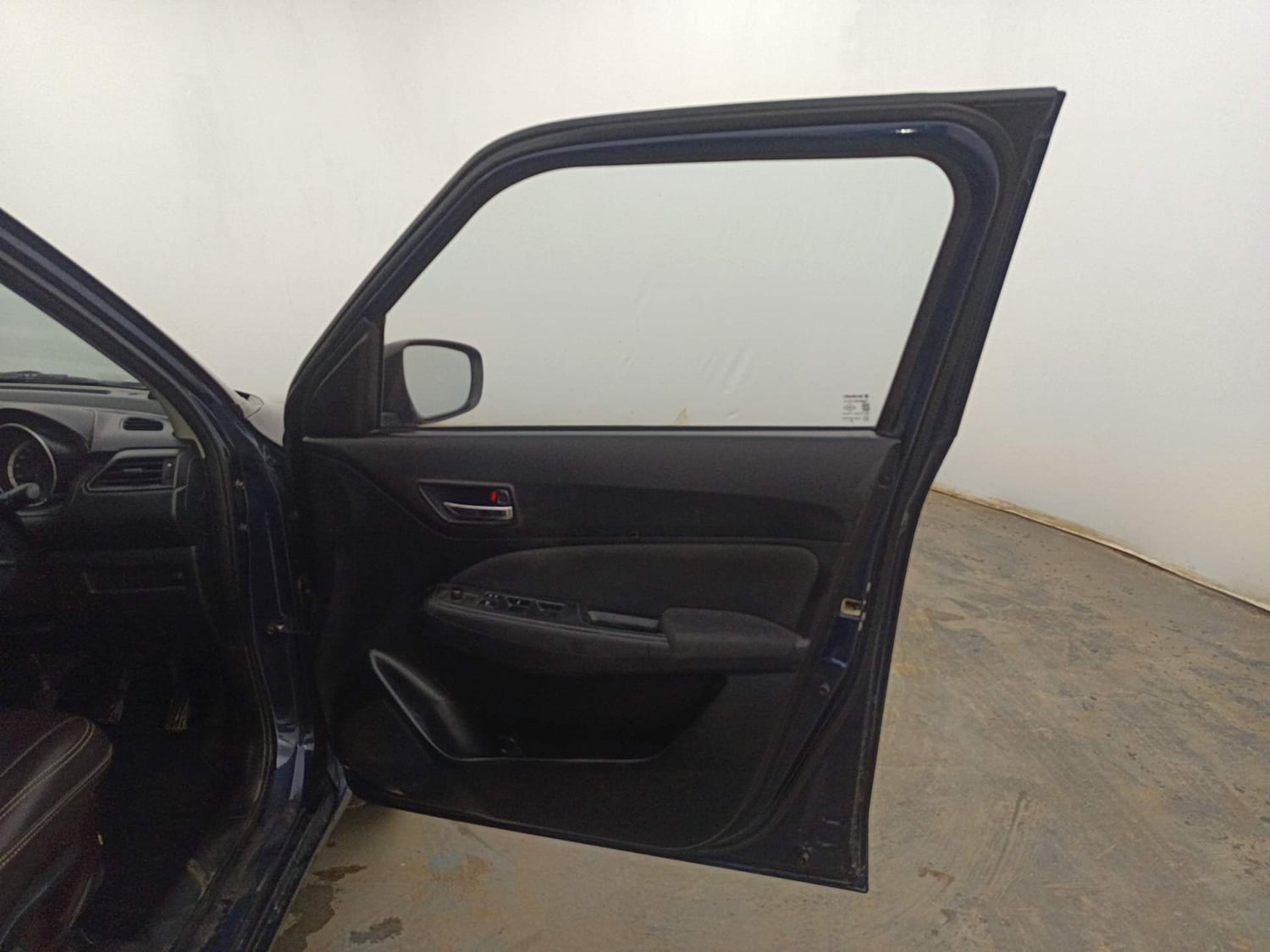 Used 2018 Maruti Suzuki Swift VXi Petrol Manual interior RIGHT FRONT DOOR OPEN VIEW