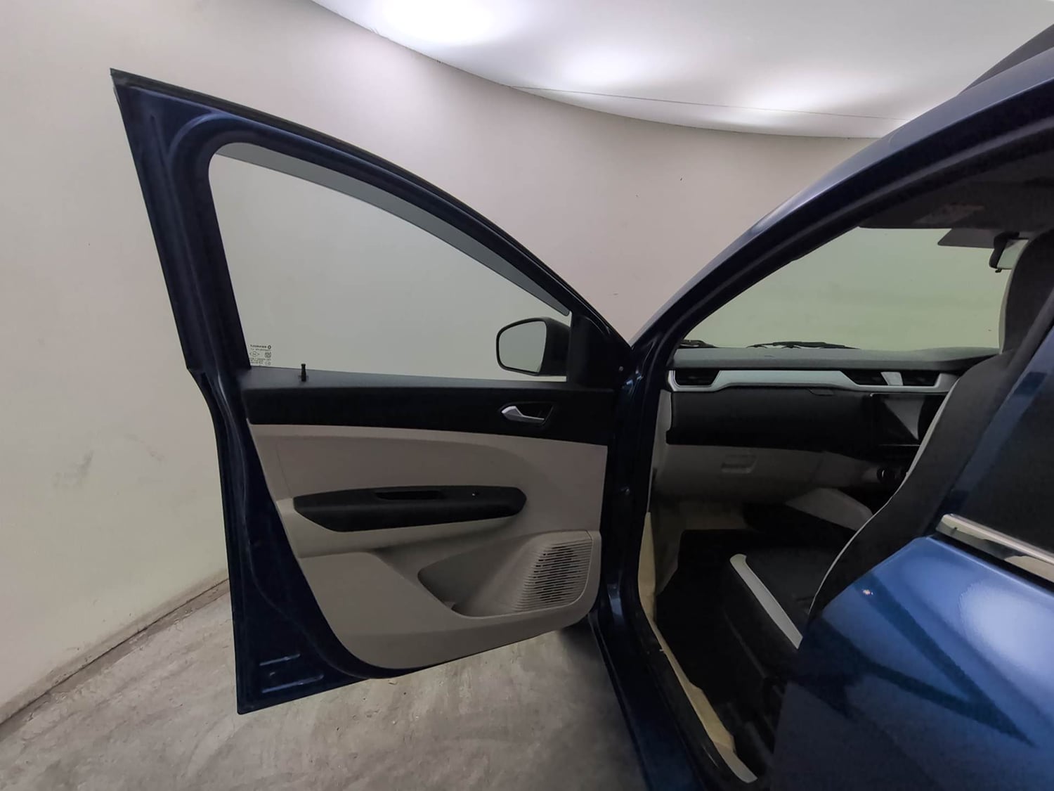 Used 2021 Renault Triber RXZ EASY-R AMT Petrol Automatic interior LEFT FRONT DOOR OPEN VIEW