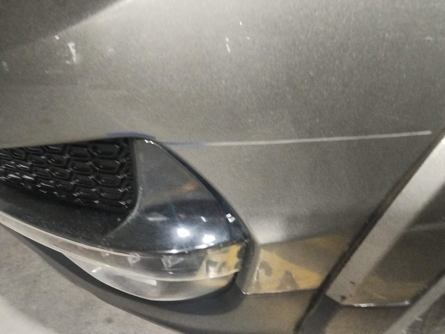 Used 2018 Tata Hexa XT 4x2 7 STR Diesel Manual dents MINOR SCRATCH