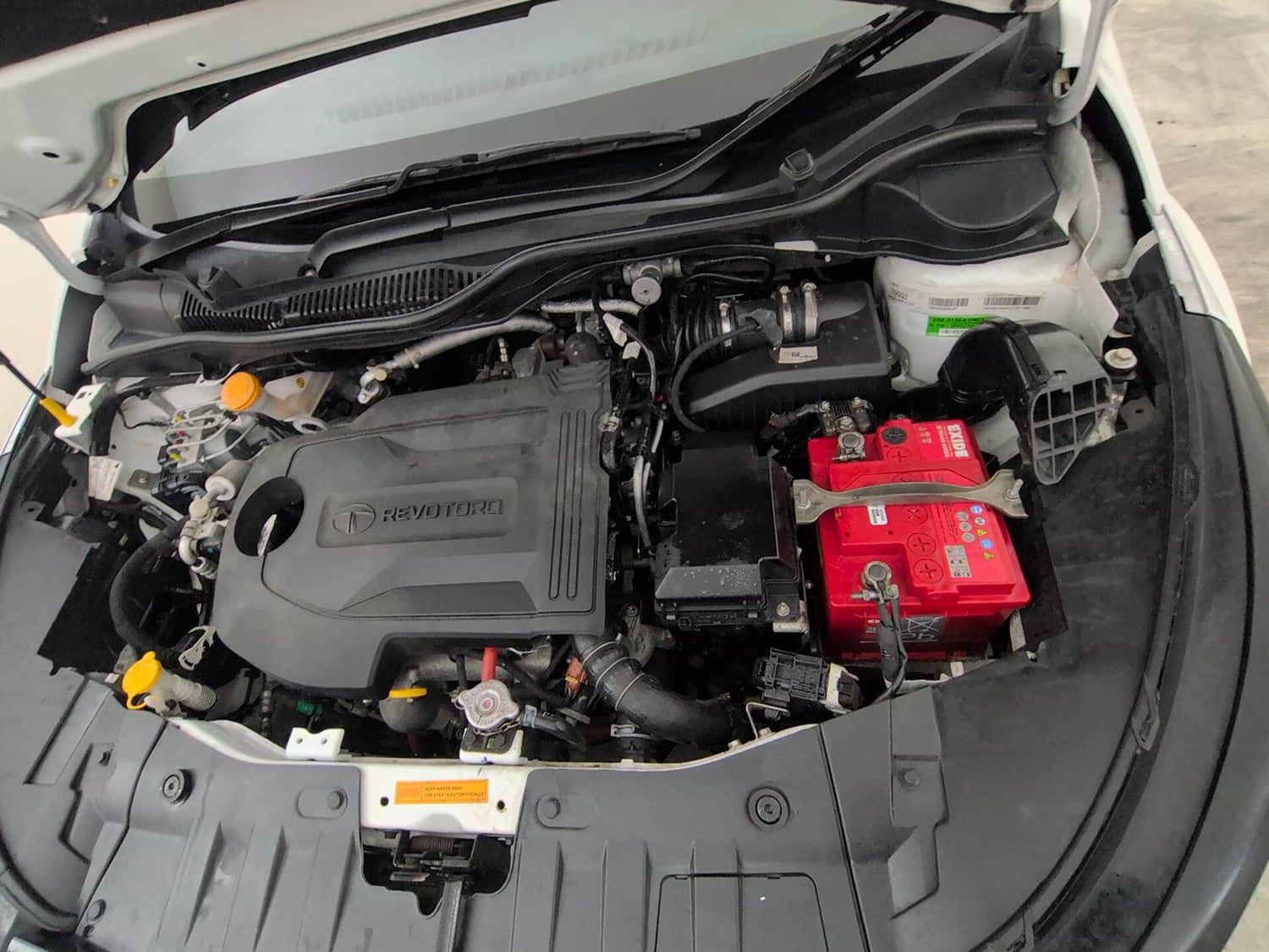 Used 2022 Tata Altroz XM Plus Diesel Diesel Manual engine ENGINE LEFT SIDE VIEW