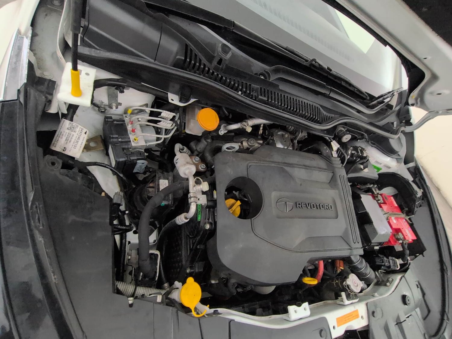 Used 2022 Tata Altroz XM Plus Diesel Diesel Manual engine ENGINE RIGHT SIDE VIEW
