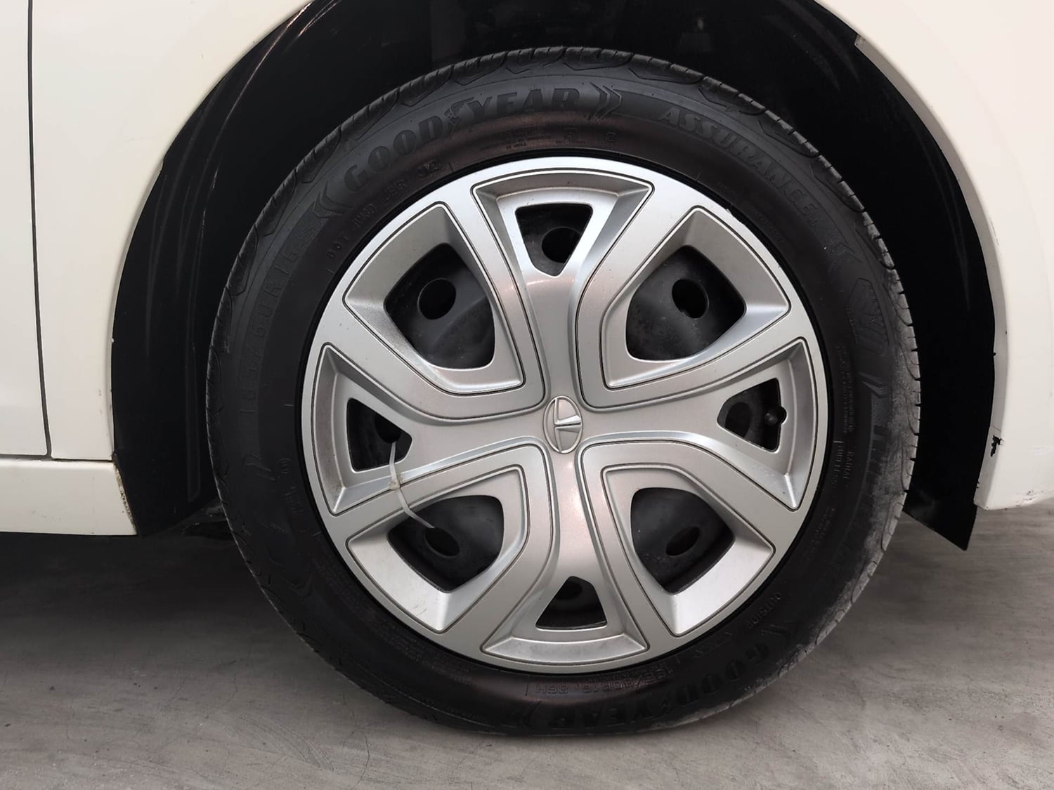 Used 2022 Tata Altroz XM Plus Diesel Diesel Manual tyres RIGHT FRONT TYRE RIM VIEW