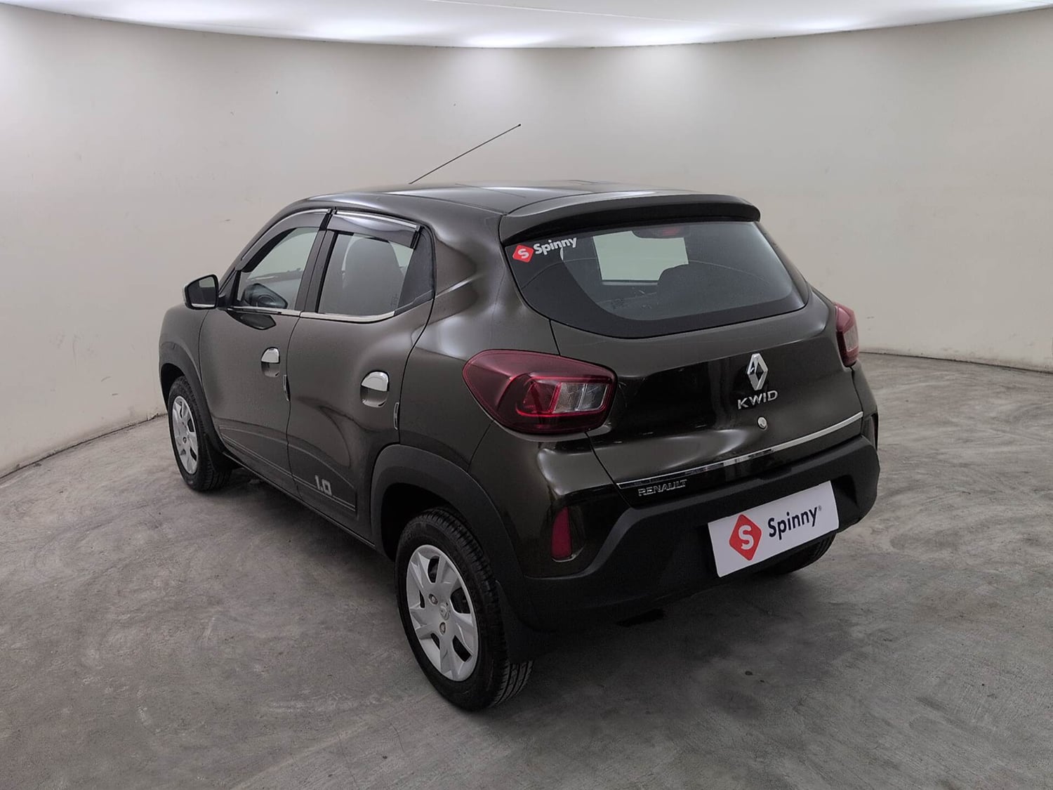 Used 2025 Renault Kwid RXT 1.0L AMT Petrol Automatic exterior LEFT REAR CORNER VIEW